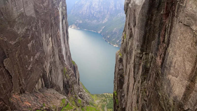 Kjerag – Photography Viewpoints (Extreme Cliff Perspectives)(1)