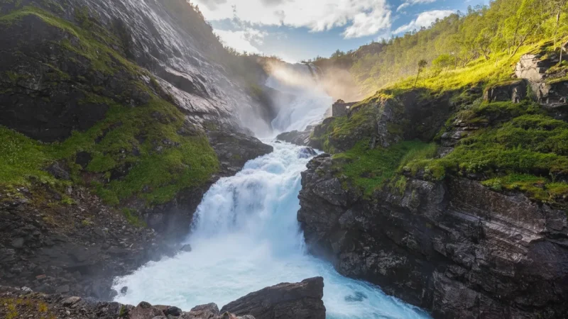 Kjosfossen Waterfall Stop(4)
