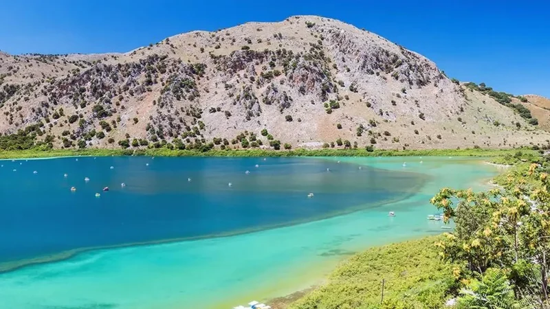 Kournas_Lake_01