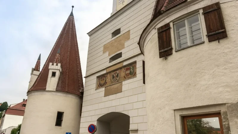 Krems Old Town – Medieval Streets & Town Gates(3)