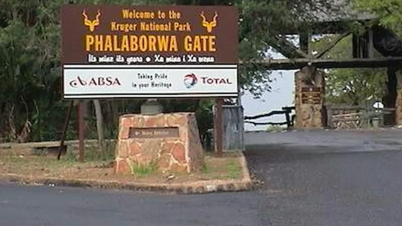 Kruger_National_Park_North_Gate_тАУ_Entry_to_northern_Kruger_05