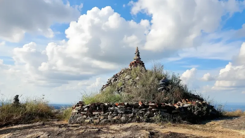 Kudumbigala Monastery 06