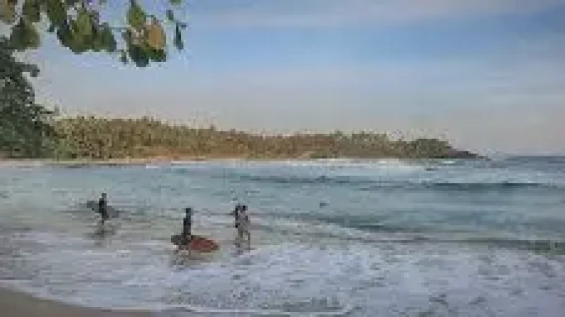 Kurendhoo Beach – A soft-sand beach ideal fo(3)