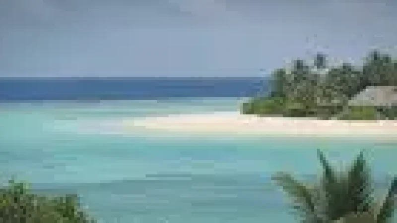 Lagoon Viewpoint – Calm shallow turquoise(1)