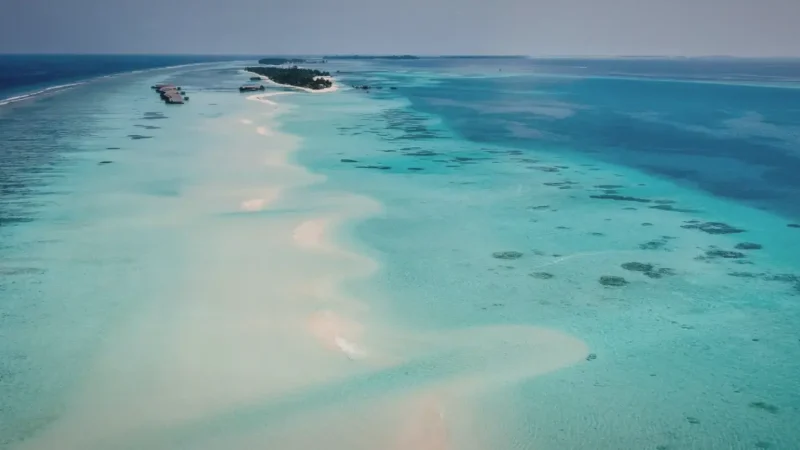 Lagoon Viewpoint – Calm turquoise water(2)