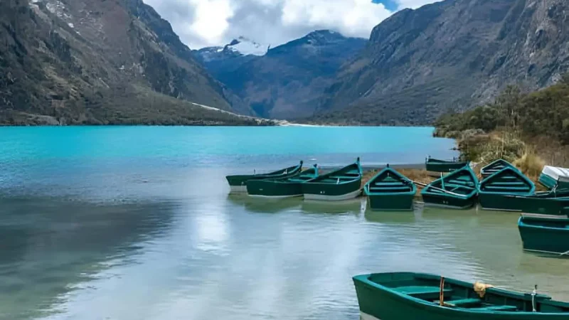 Laguna_Llanganuco_–_Scenic_twin_lakes__03