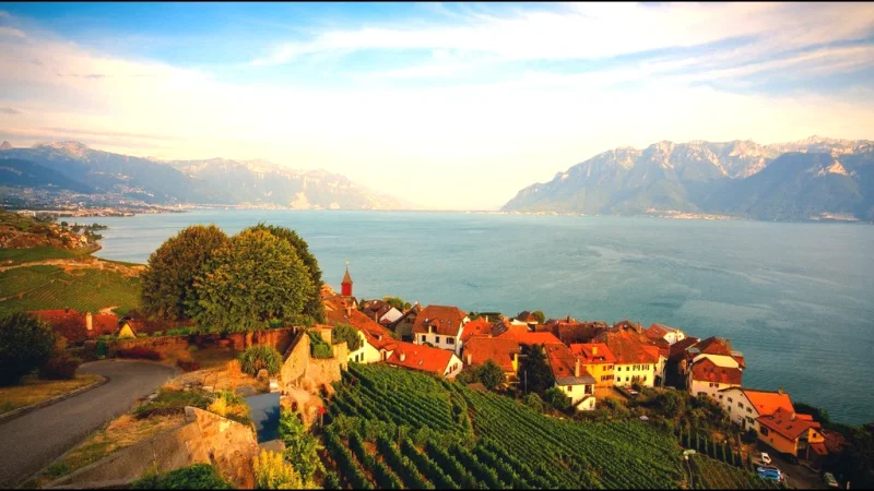 Lake Geneva – Large freshwater lake with scenic views_(2)