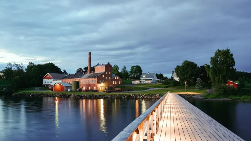 Lake Mjøsa Waterfront – Calm lakeside views(5)