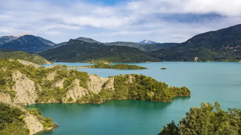 Lake_Kremasta_02
