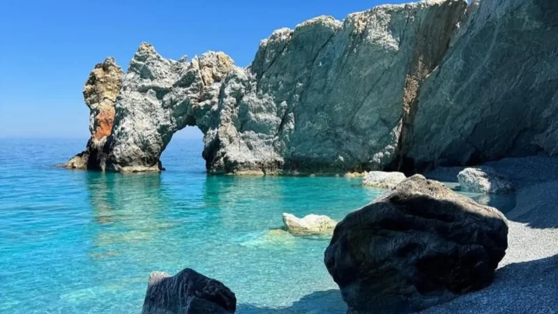 Lalaria_Beach_02