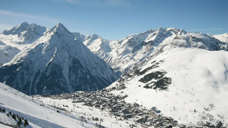 Les Deux Alpes – Popular ski resort(3)