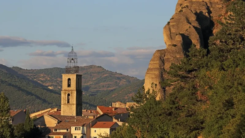 Les Mées Rocks – Natural formations(3)