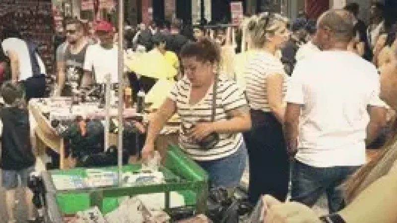 Liberdade Weekend Market – Street food and crafts(2)