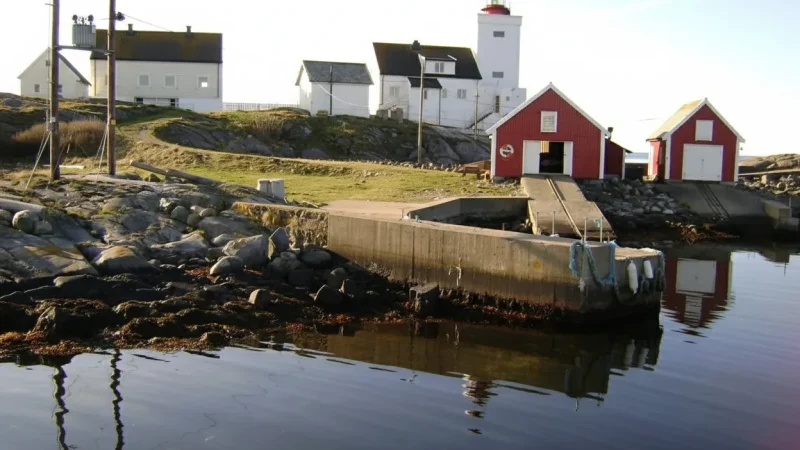 Lighthouse Viewpoints – Coastal Landmarks(6)