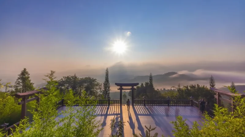 Linh Quy Pháp Ấn Pagoda – Hilltop temple(4)