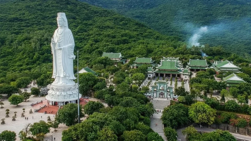 Linh Ung Pagoda (Marble Mountains) – Temple among rock formations(5)
