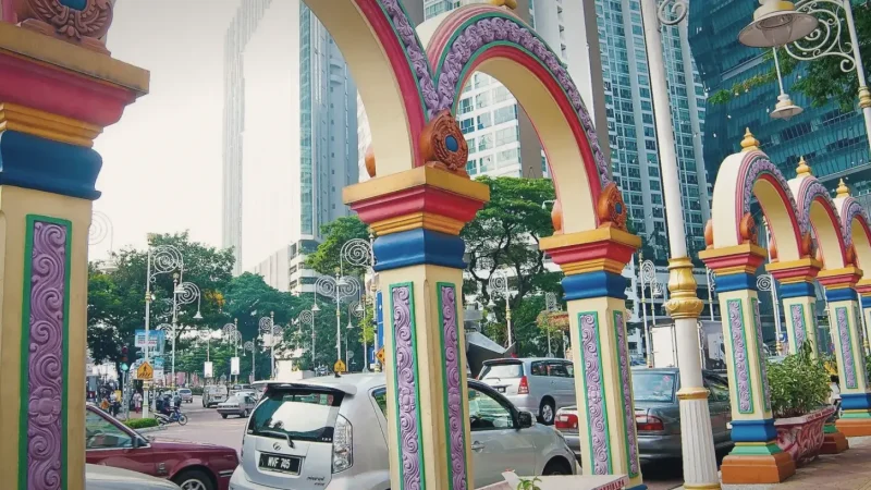 Little India Street – Colorful shops, sarees, food(7)