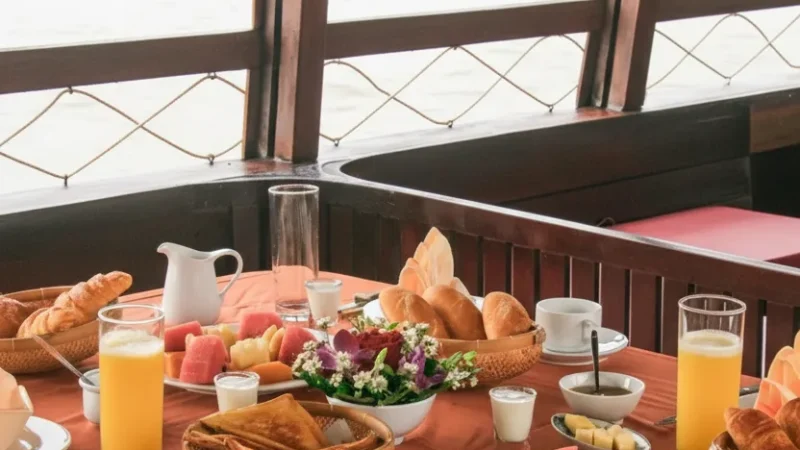 Local Breakfast Boats – Traditional rice dishes(3)