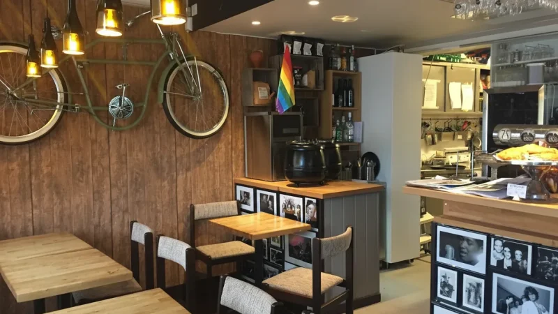 Local Cafés – Bergen Traditional Coffee Spots(3)