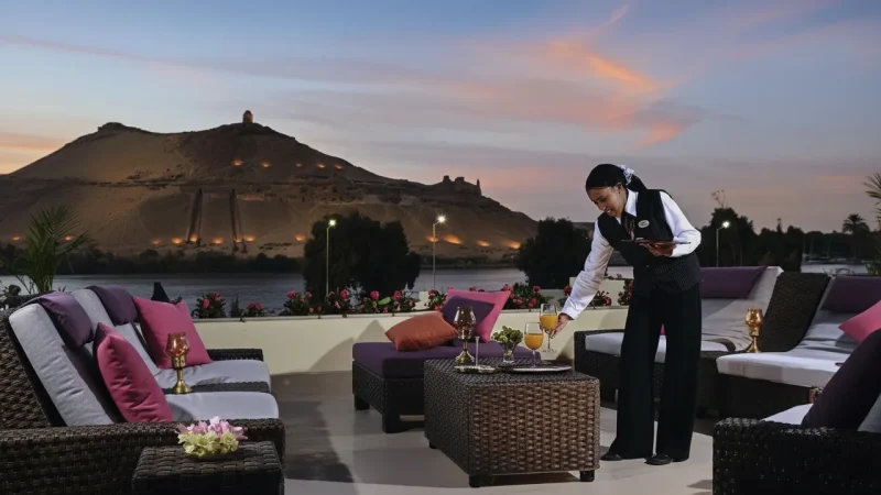 Local Cafés – Relaxed Island Dining(6)