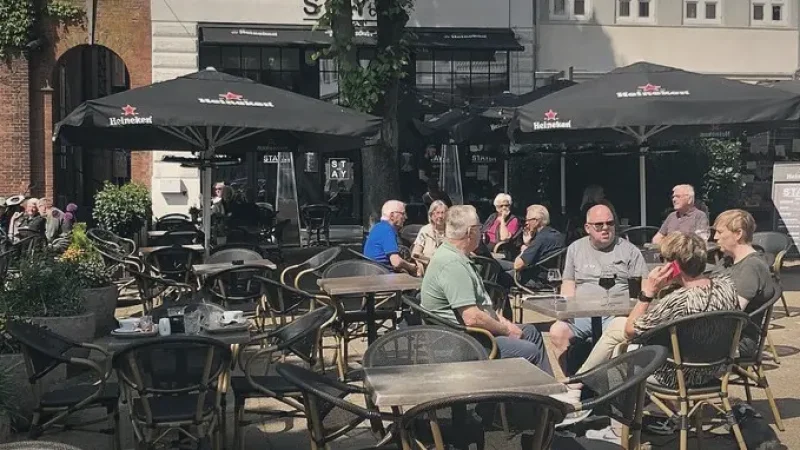 Local Cafés – Rest areas(3)