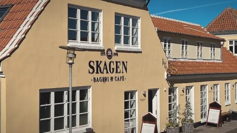 Local Cafés – Town center(4)