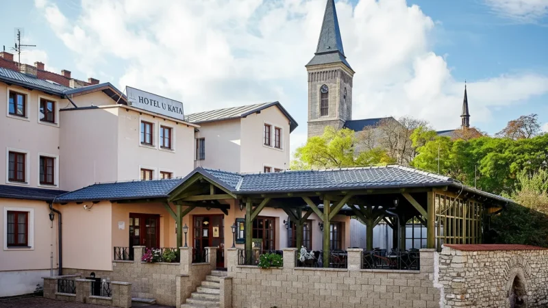 Local Cafés – Traditional dining spots(3)