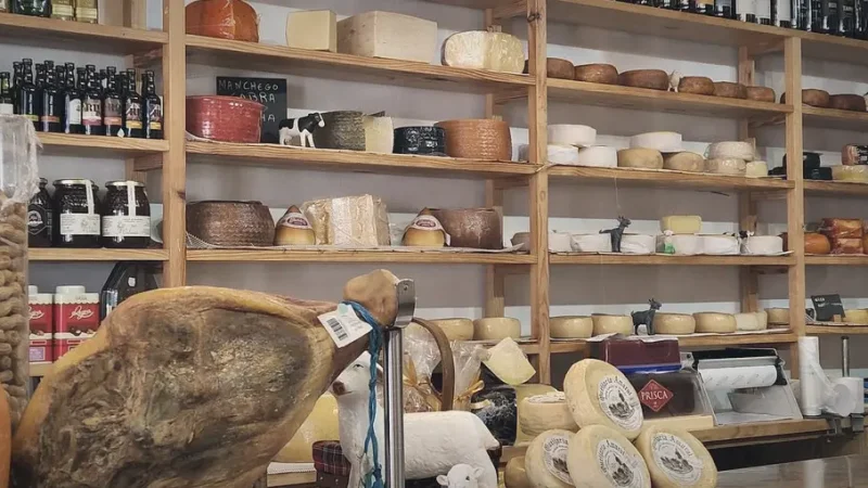 Local Cheese Shops (Serra da Estrela cheese)(5)