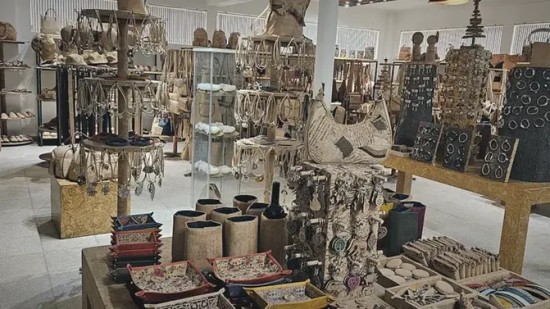 Local Craft Shops – Handmade ceramics and cork(2)