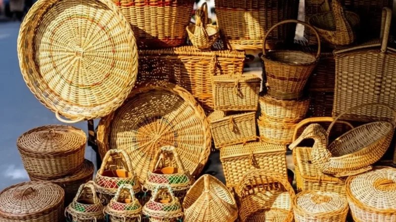 Local Handicraft Shops – Handmade souvenirs(1)
