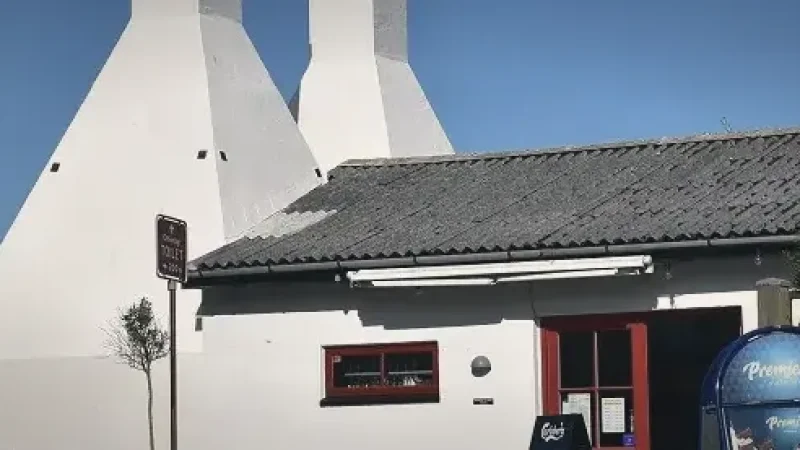 Local Smokehouses – Traditional food spots(5)