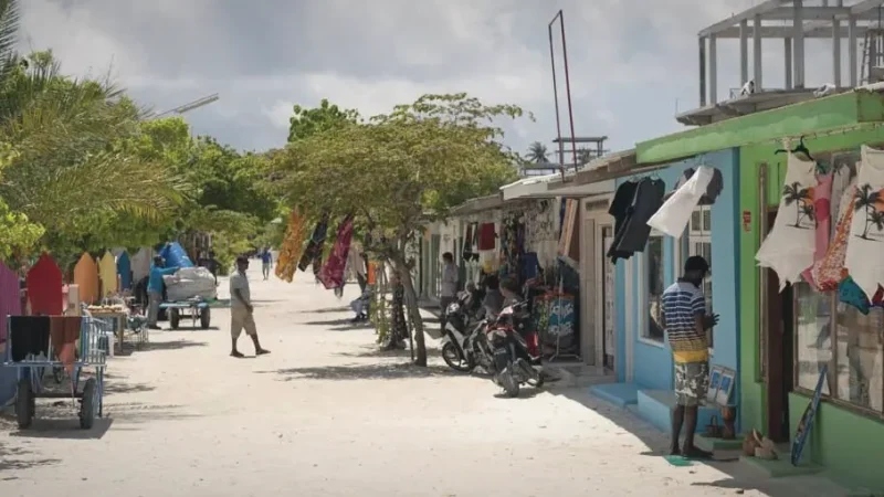 Local Streets & Markets – Experience island culture and daily life(5)