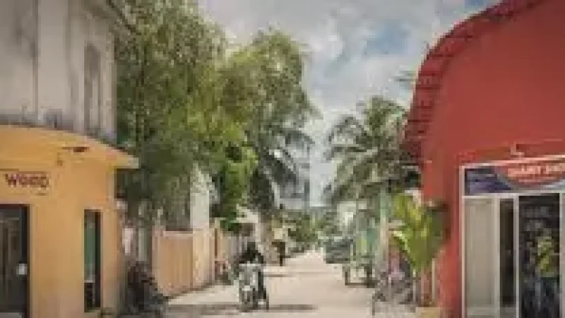 Local Streets – Explore peaceful island(2)
