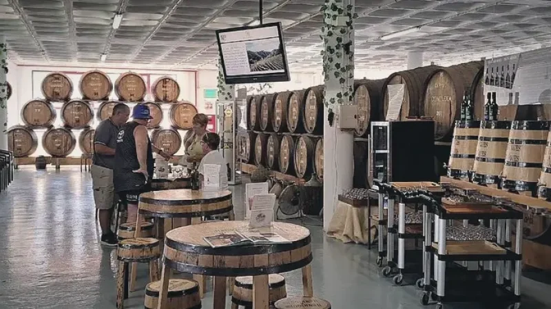 Local Wine Cellars – Madeira wine(4)