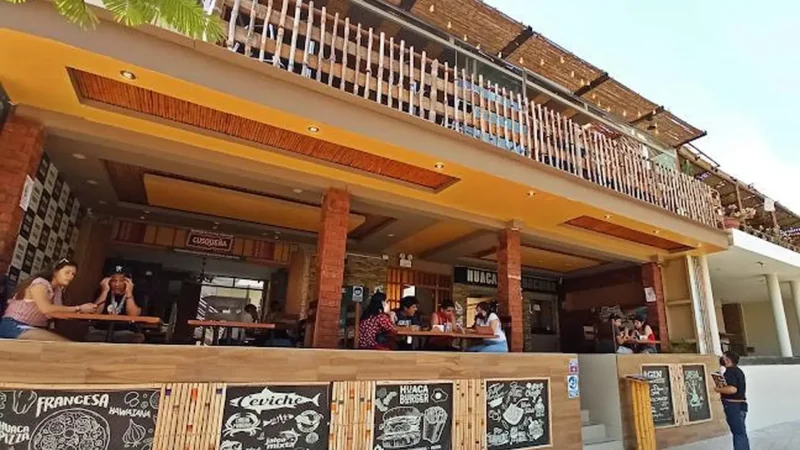 Local_Cafes_–_Casual_dining_near_the_lagoon__02