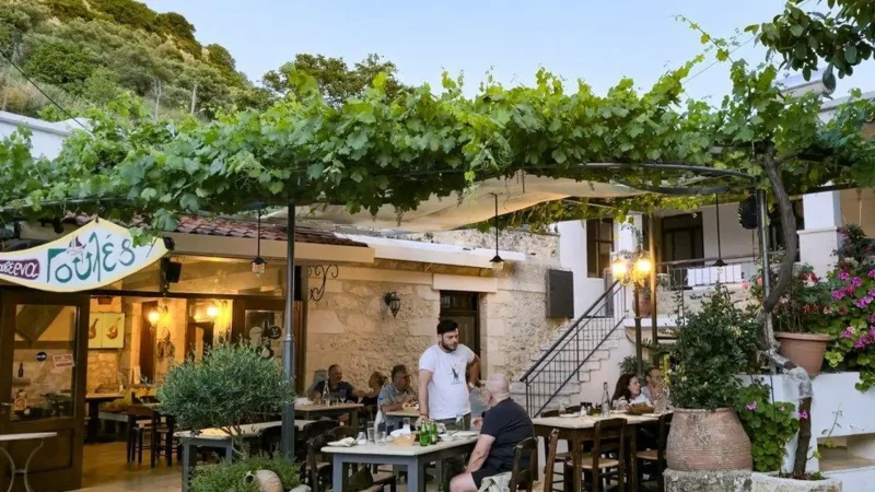 Local_Tavernas_03