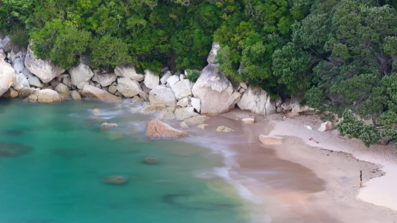 Lonely_Bay_тАУ_Quiet_Beach_Walk_03