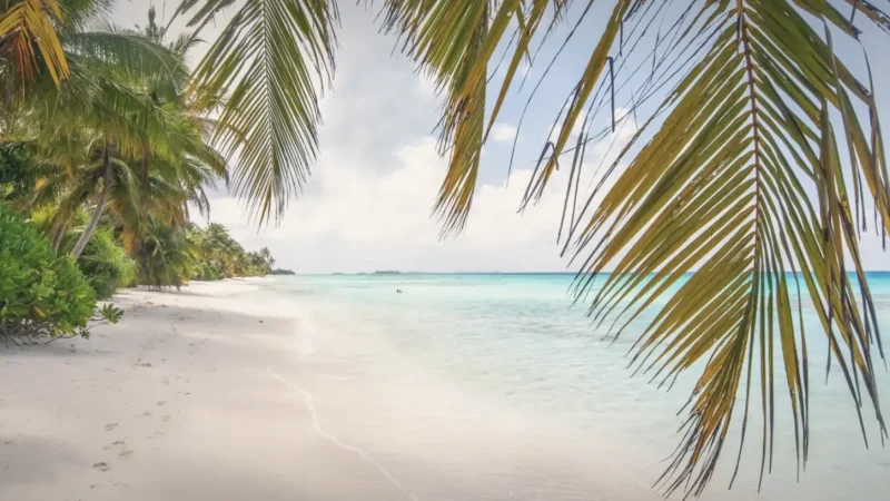 Long Beach – One of the longest beaches in Maldives(4)