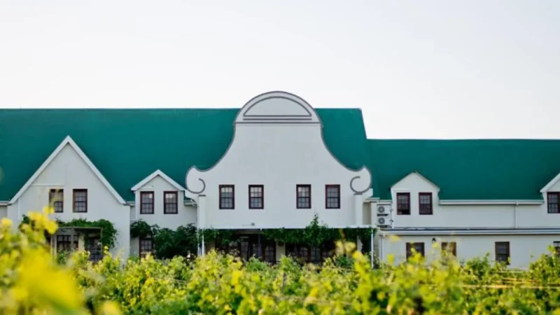 Luxury_Wine_Lodges_тАУ_Estate_accommodation_01