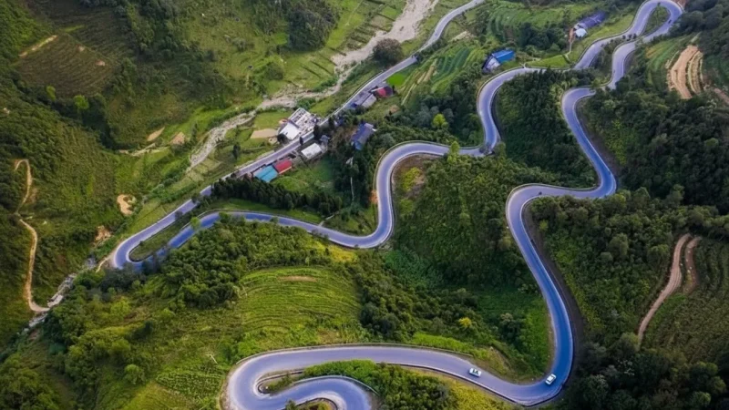 Ma Pi Leng Pass – Stunning mountain pass(2)