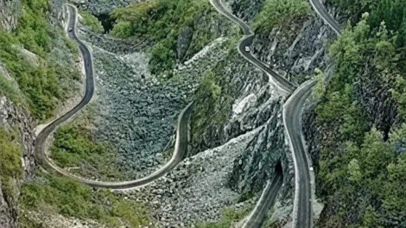 Måbødalen Valley – Dramatic Mountain Valley Drive(3)