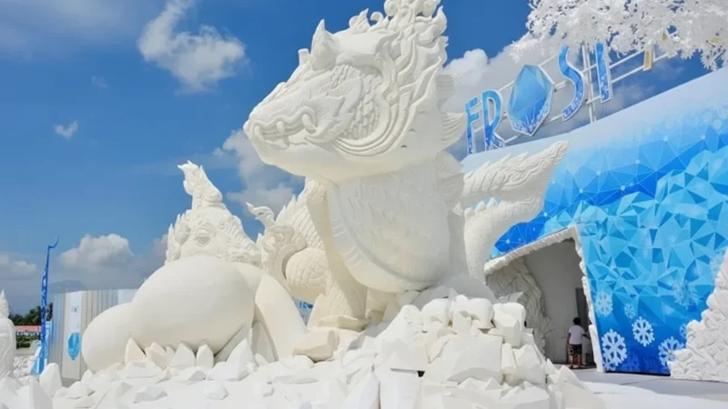 Magic Ice Gallery – Arctic Ice Art Exhibition(2)