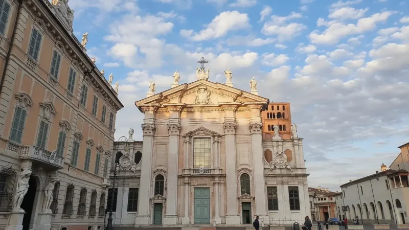 Mantova Cathedral (Cattedrale di San Pietro)(2)