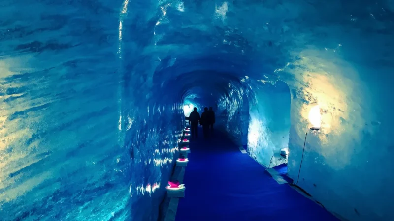 Mer de Glace – Famous glacier(1)