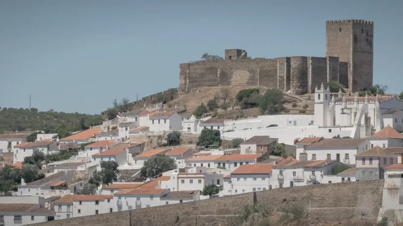 Mértola Old Town – Narrow stone streets(2)