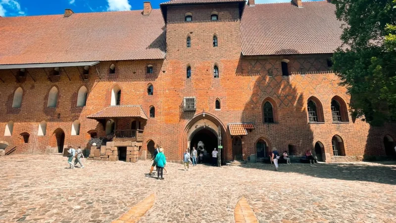 Middle_Castle_03