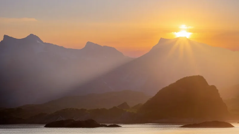 Midnight Sun Viewpoints – Seasonal Arctic Experience(5)