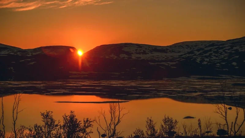 Midnight Sun Viewpoints – Summer(4)