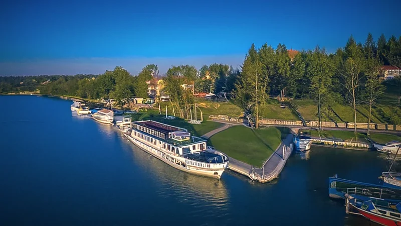Mikołajki Marina –(6)