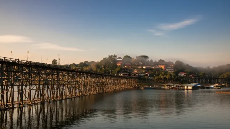Mon Bridge (Sangkhlaburi)(1)
